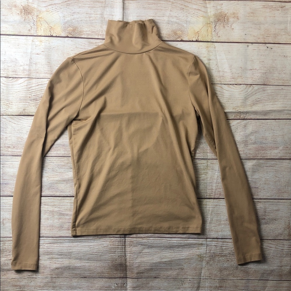 Urban Outfitters Tan Open Back‎ Turtleneck Top 🧡